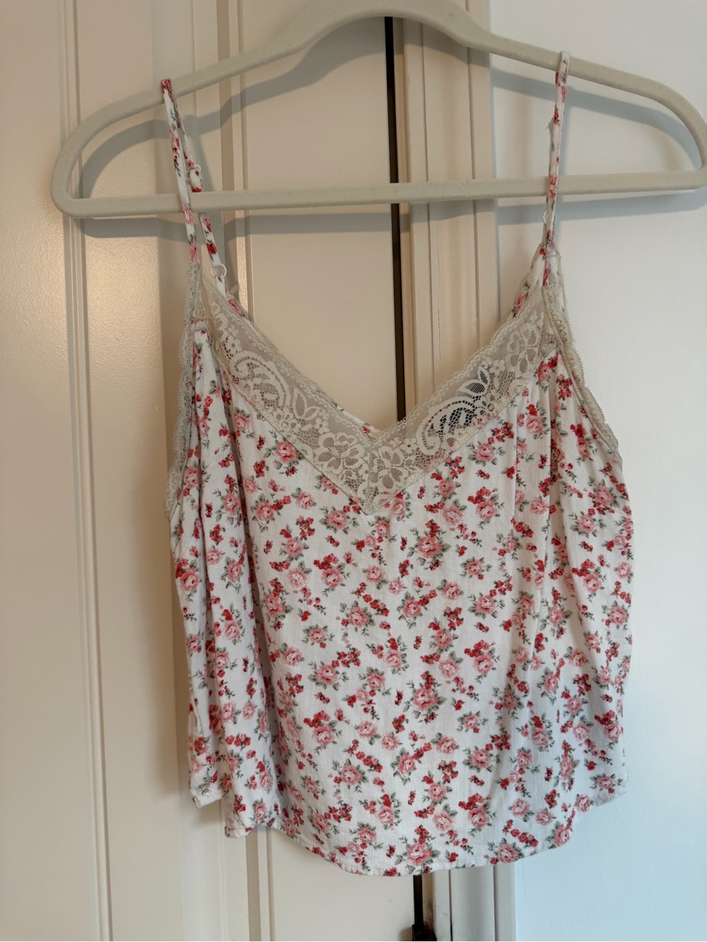 Forever 21 Floral Lace-Trim Cami Tank
